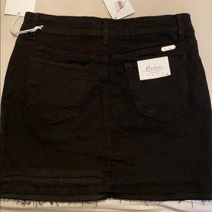 Skirt. Brand new. Small.